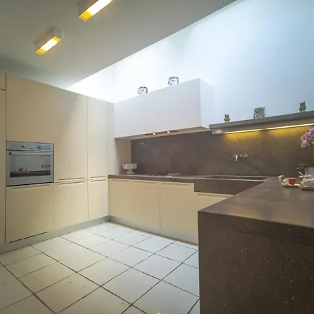 Entire Bellavita Sea View Villa